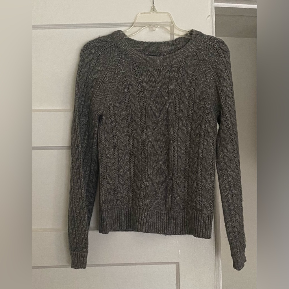 Abercrombie and Fitch Gray Cable Knit Cotton Blend Sweater XS Extra Small